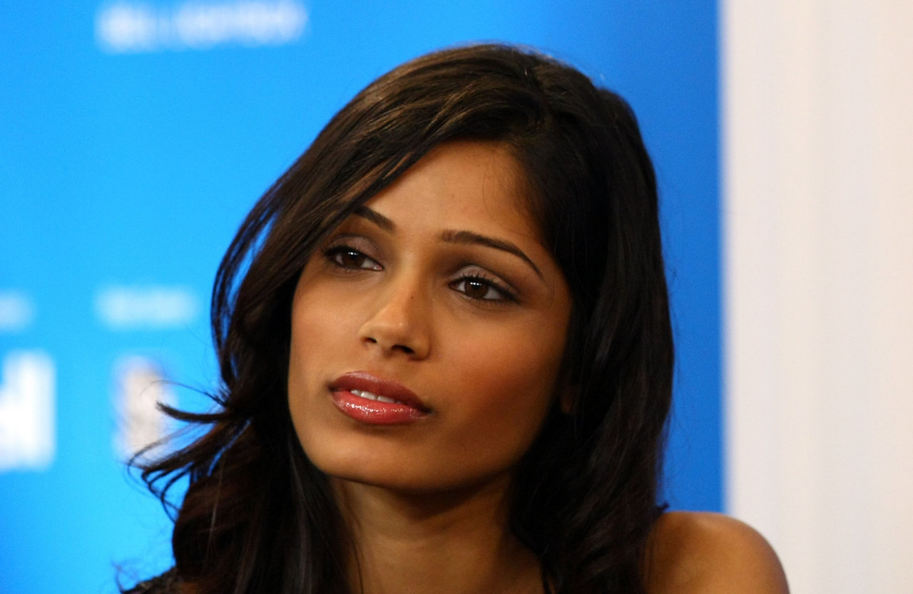 Freida Pinto leaked wallpapers