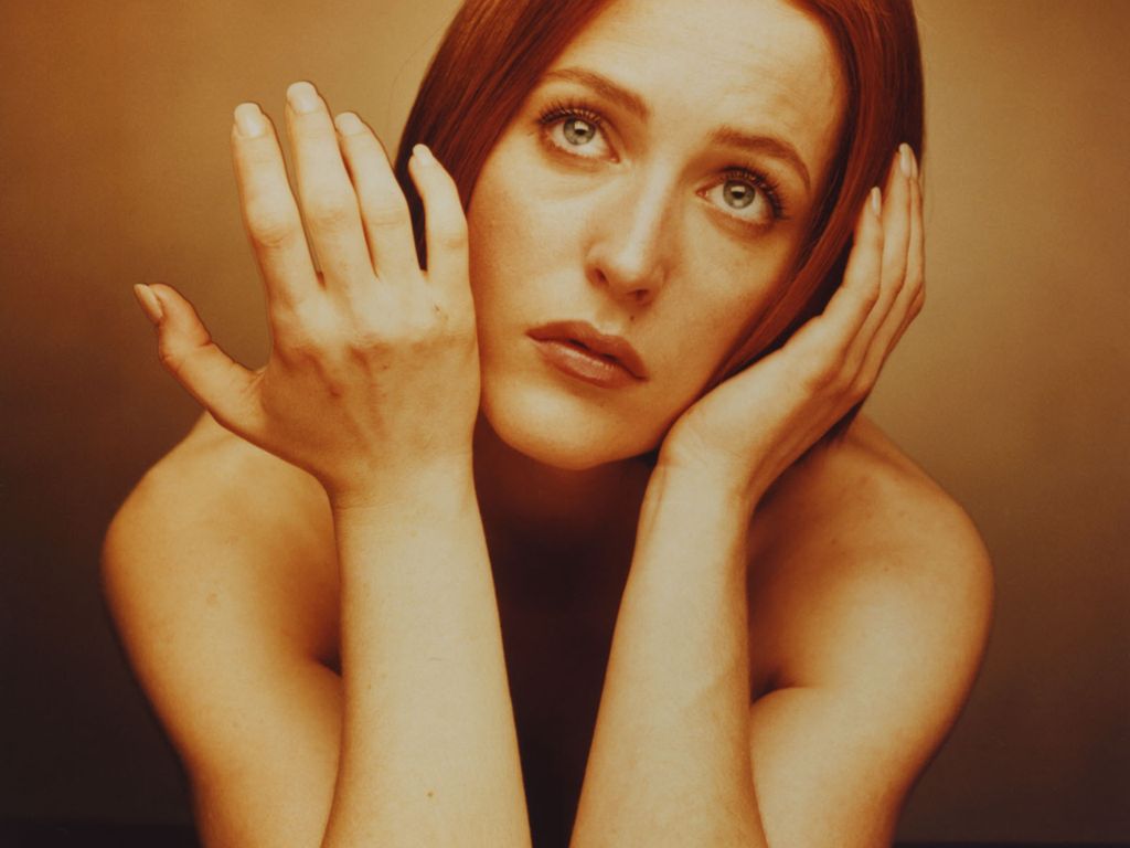 Gillian Anderson leaked wallpapers