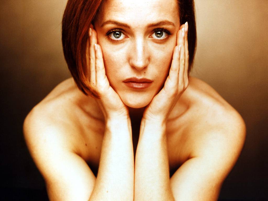 Gillian Anderson leaked wallpapers