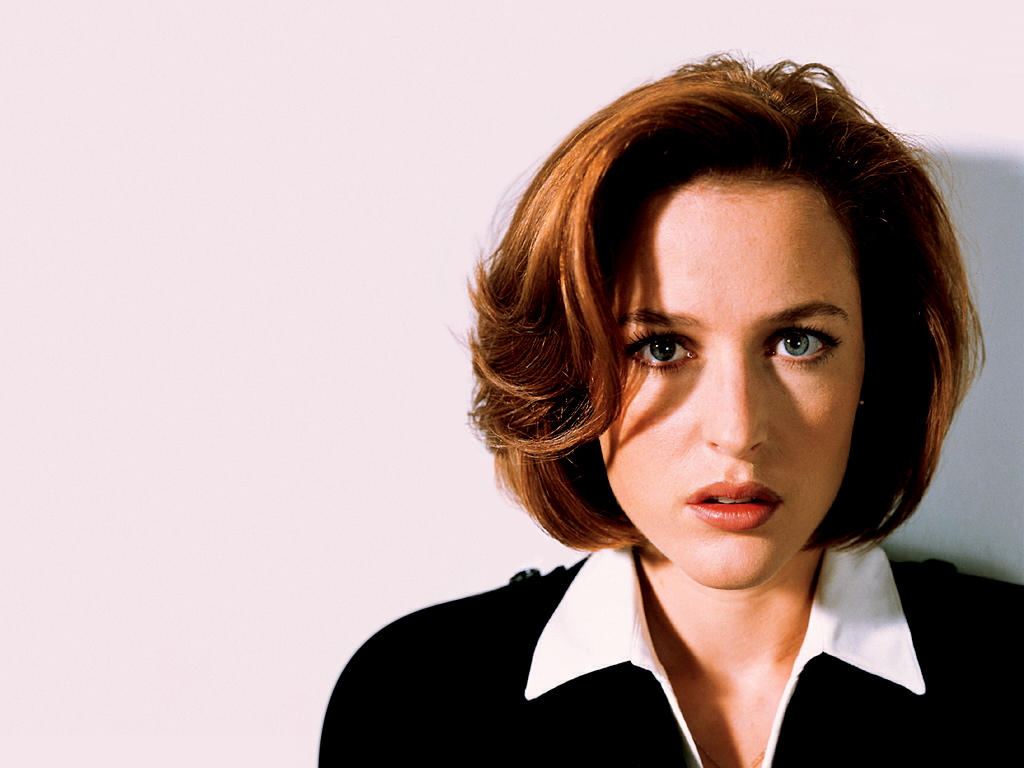 Gillian Anderson leaked wallpapers