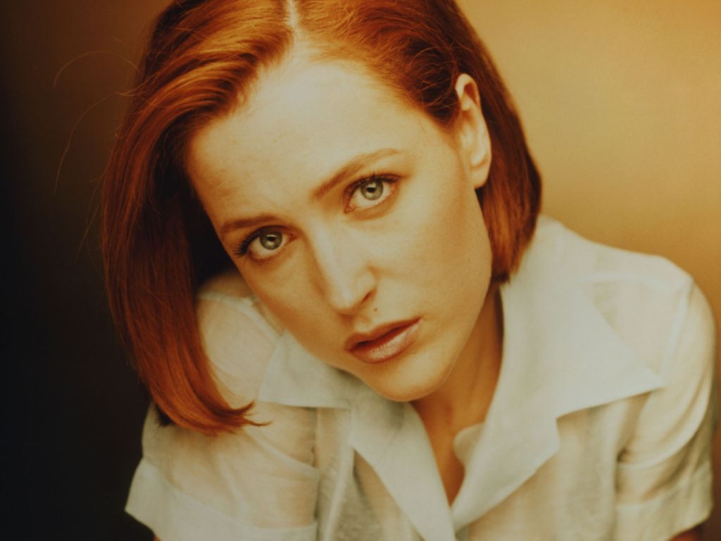 Gillian Anderson leaked wallpapers