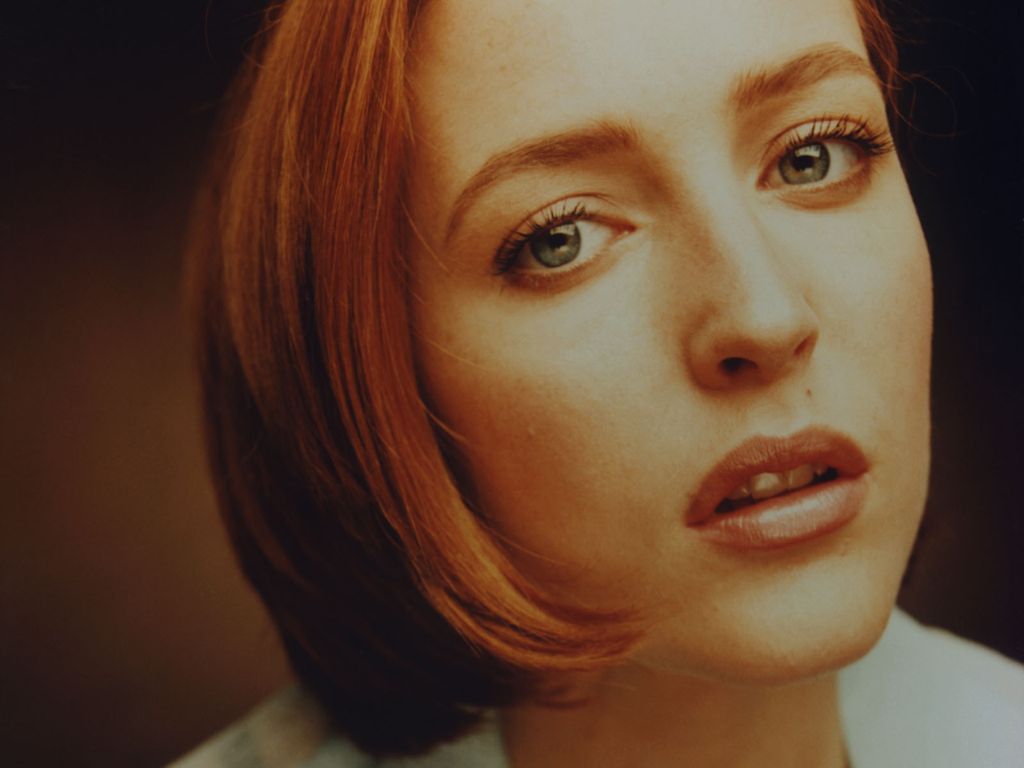 Gillian Anderson leaked wallpapers