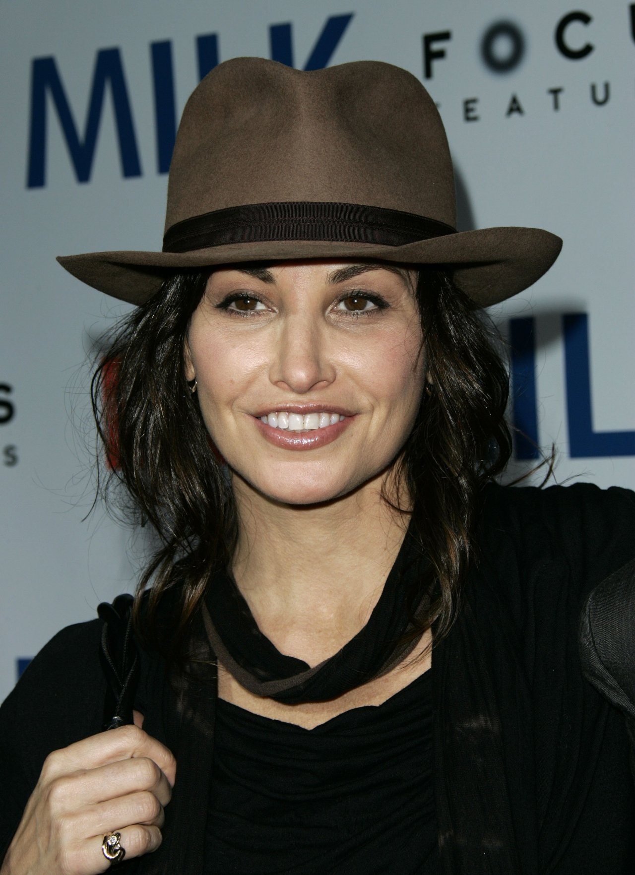 Gina Gershon leaked wallpapers