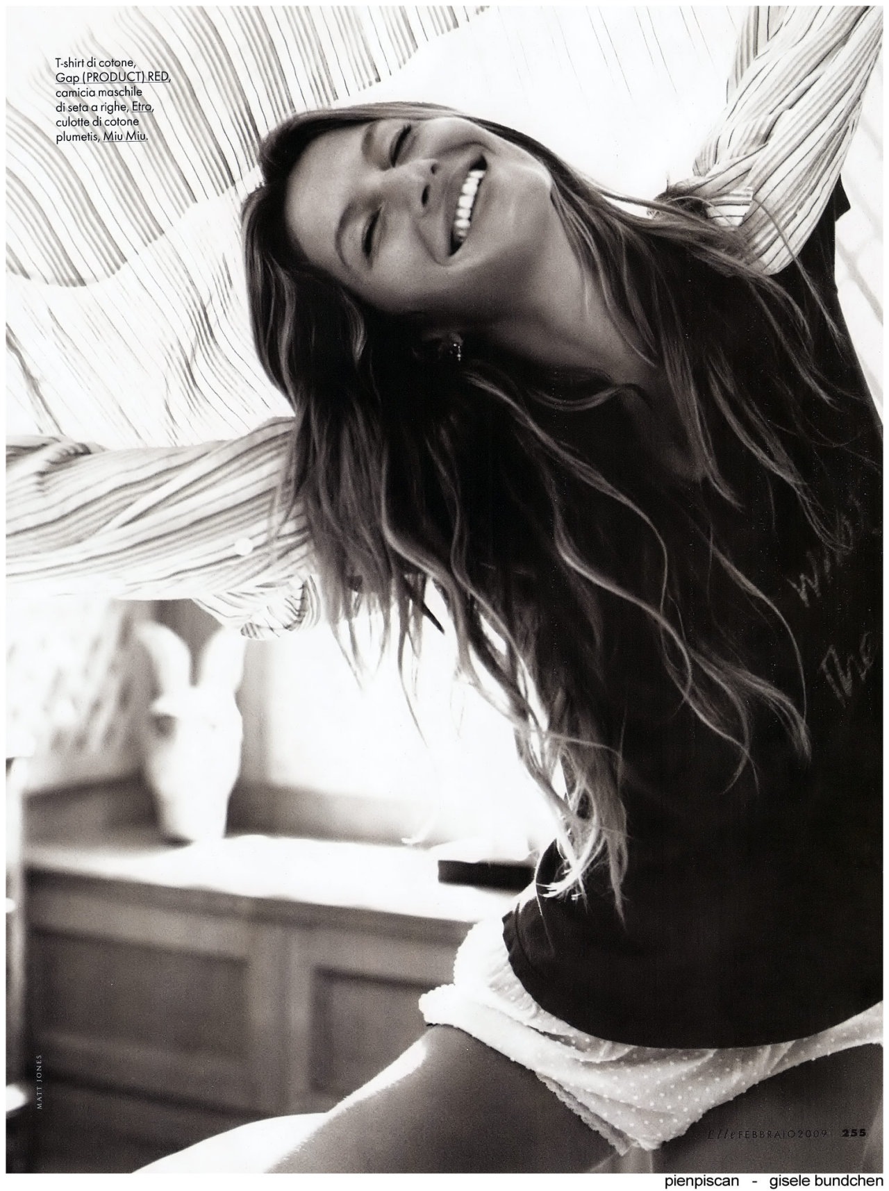 Gisele Bundchen leaked wallpapers