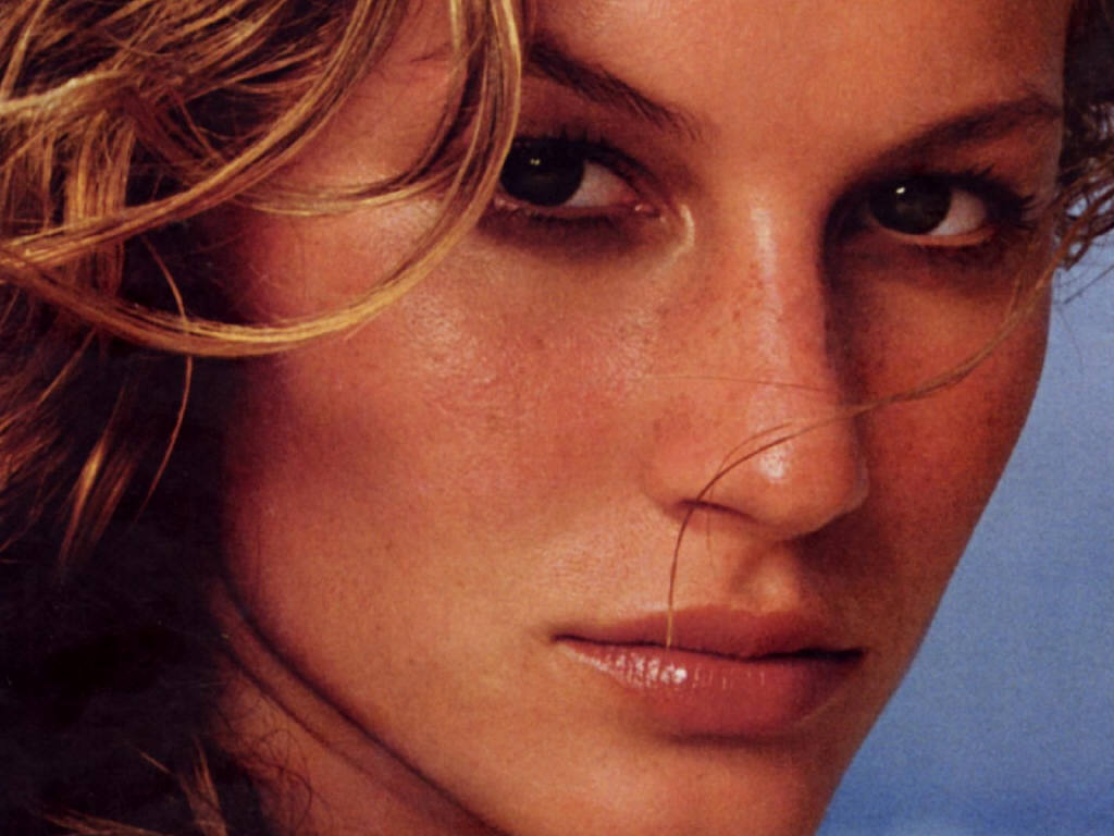 Gisele Bundchen leaked wallpapers