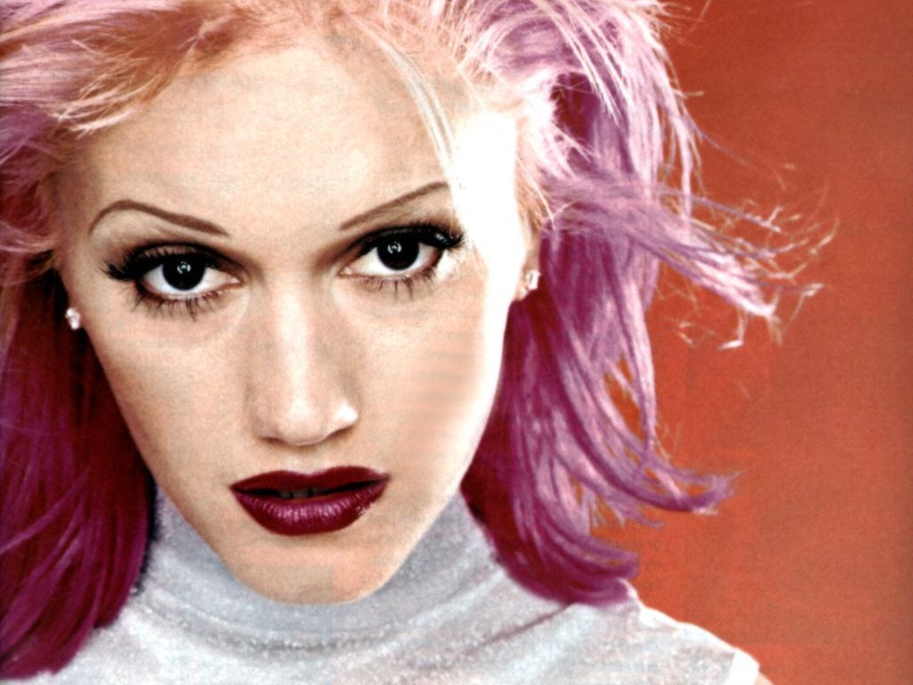 Gwen Stefani leaked wallpapers