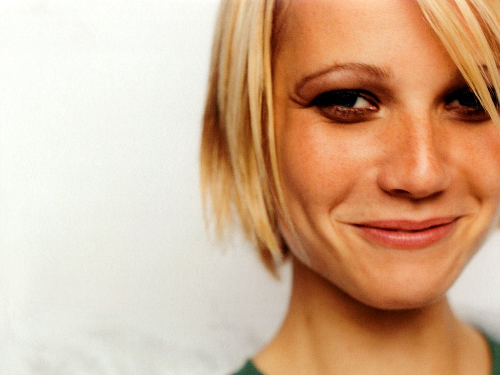 Gwyneth Paltrow leaked wallpapers