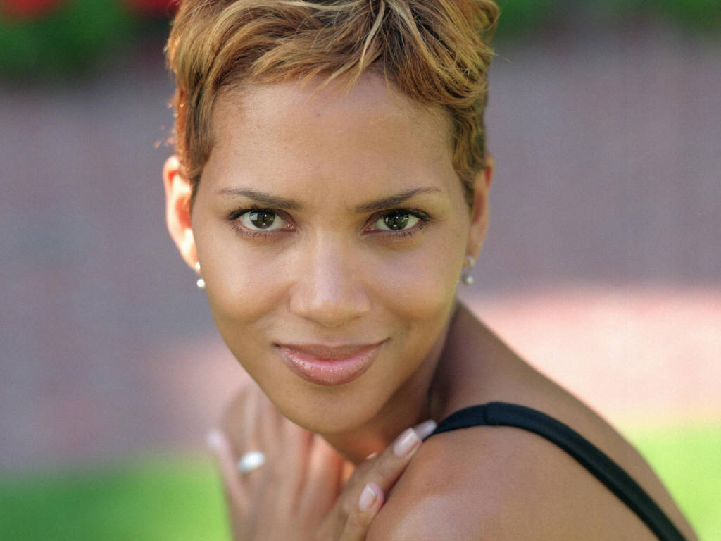 Halle Berry leaked wallpapers