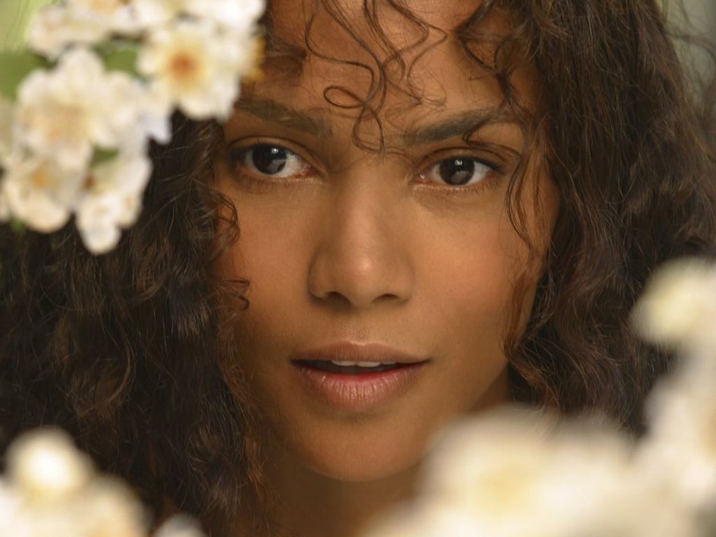 Halle Berry leaked wallpapers