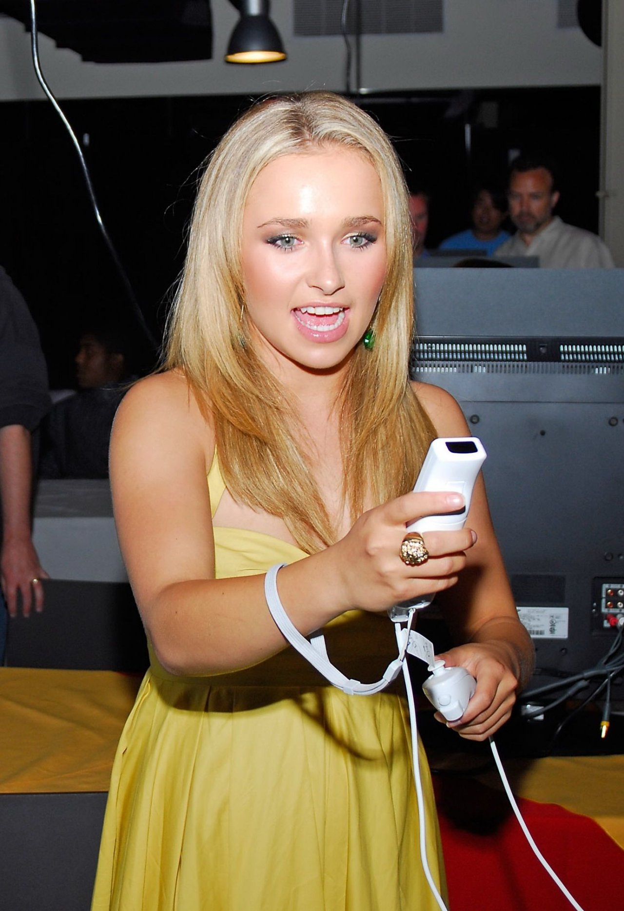 Hayden Panettiere leaked wallpapers