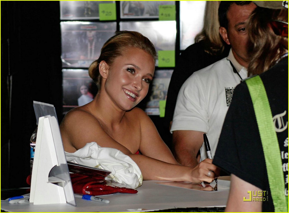 Hayden Panettiere leaked wallpapers