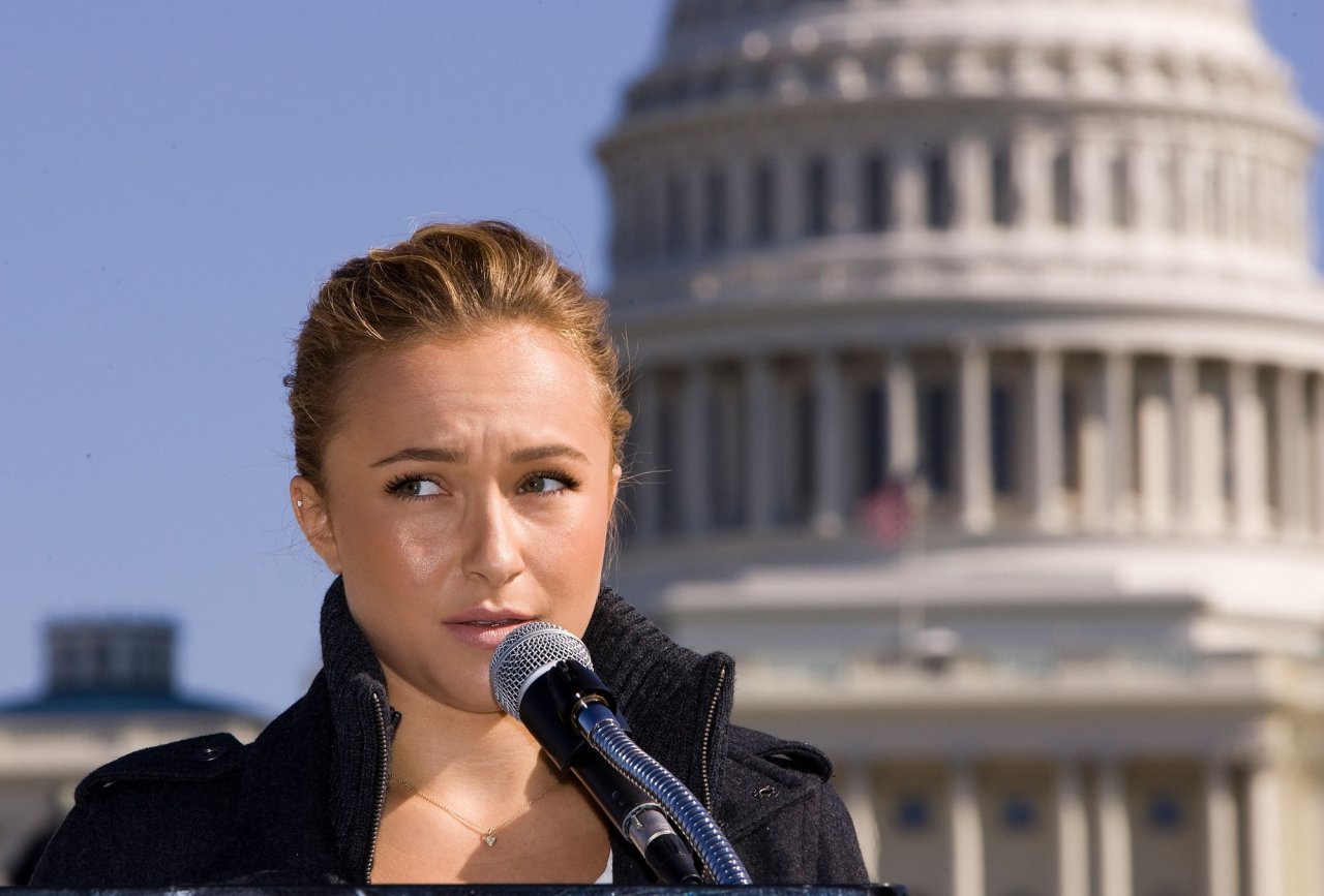 Hayden Panettiere leaked wallpapers