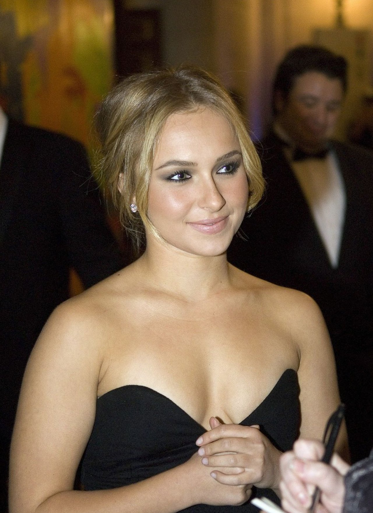 Hayden Panettiere leaked wallpapers