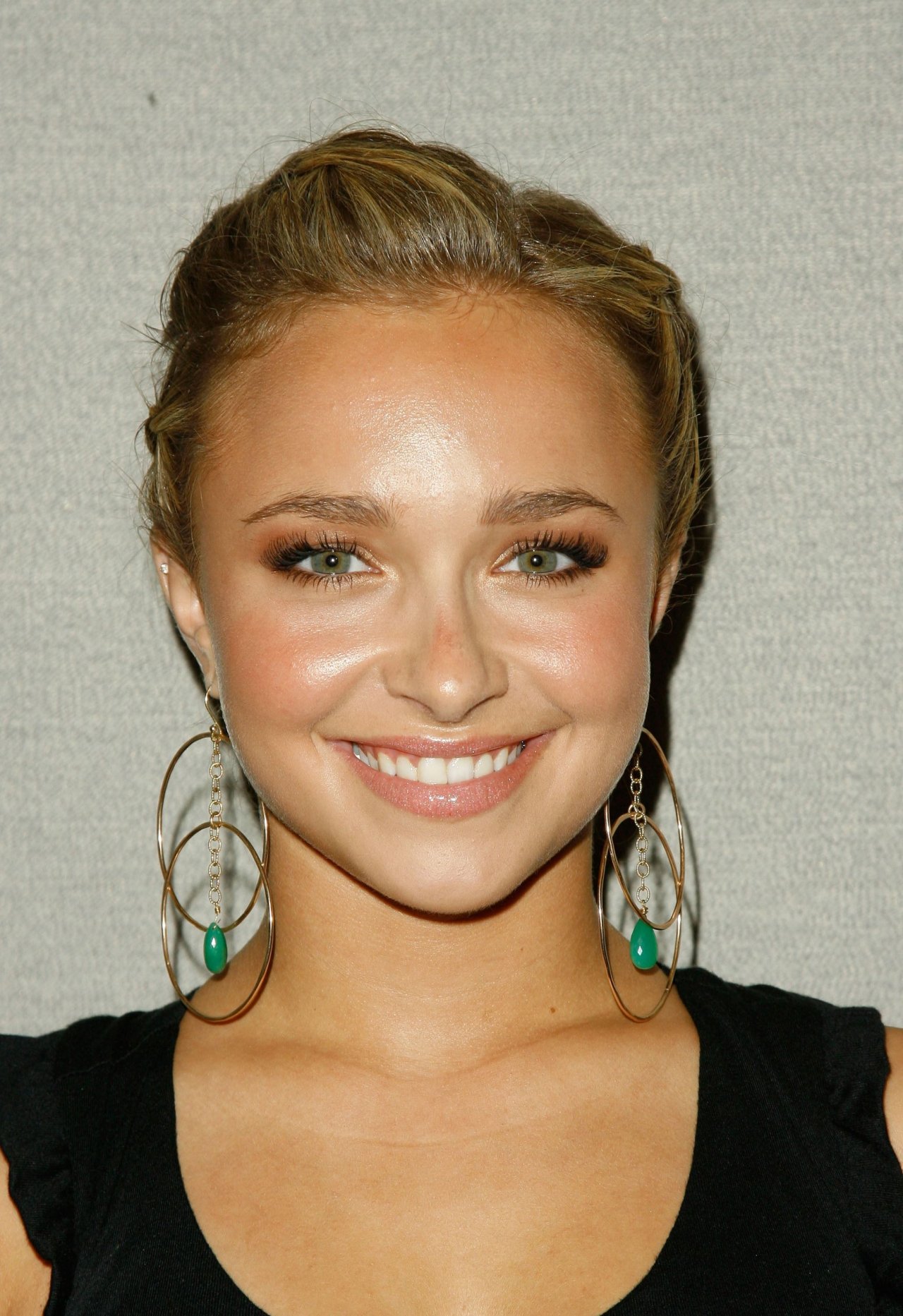 Hayden Panettiere leaked wallpapers