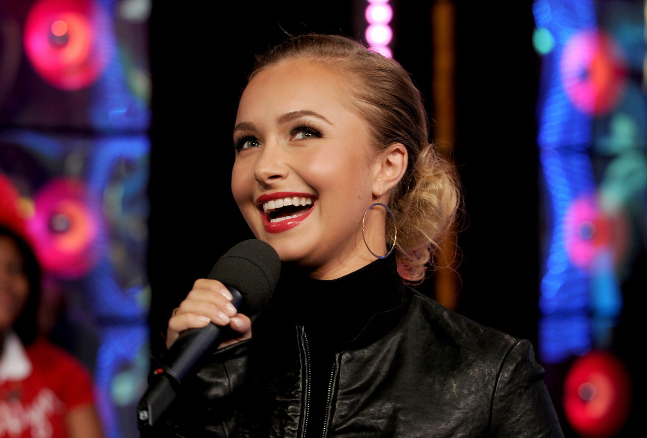 Hayden Panettiere leaked wallpapers