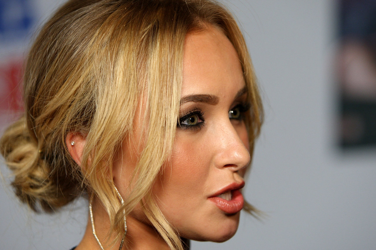 Hayden Panettiere leaked wallpapers