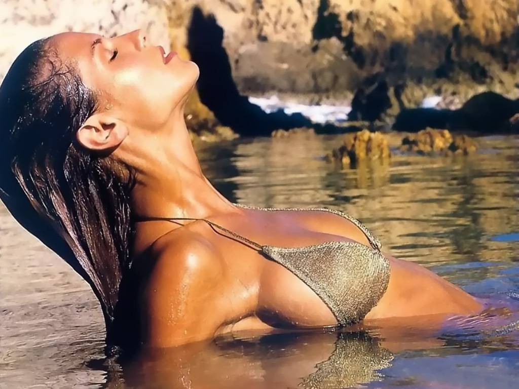 Heidi Klum leaked wallpapers