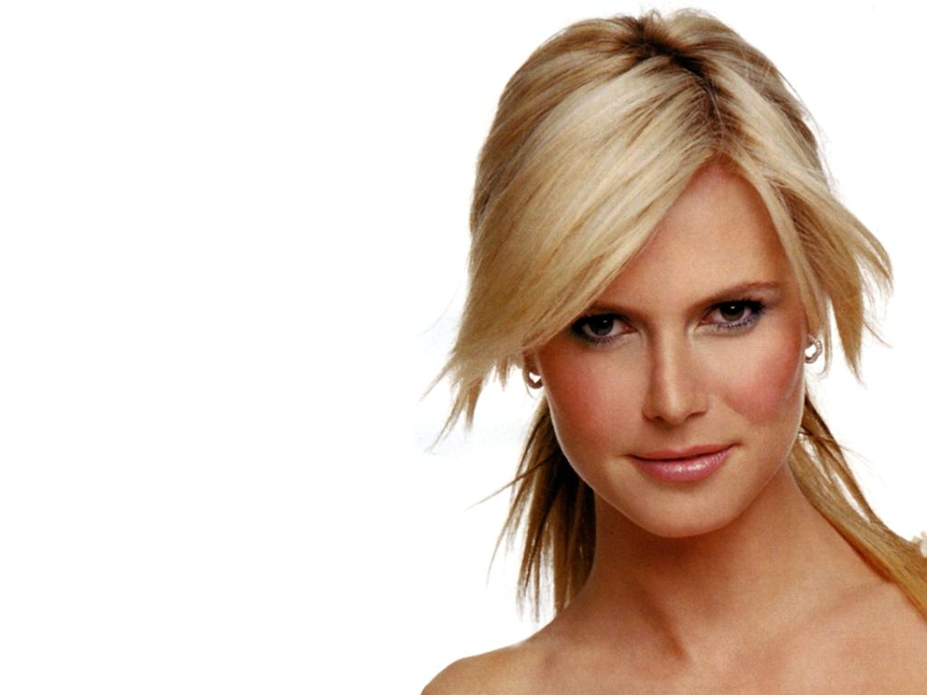 Heidi Klum leaked wallpapers