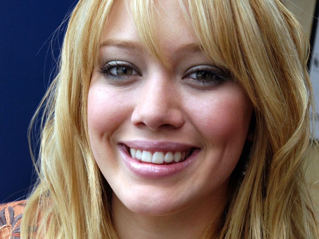 Hilary Duff leaked wallpapers