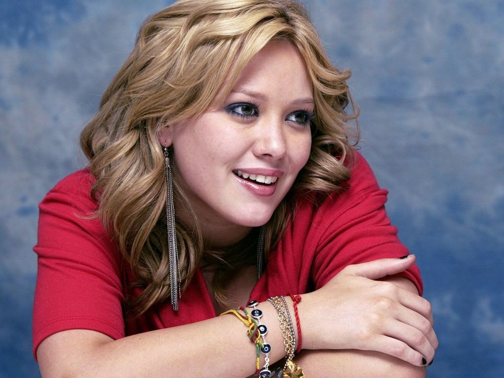 Hilary Duff leaked wallpapers