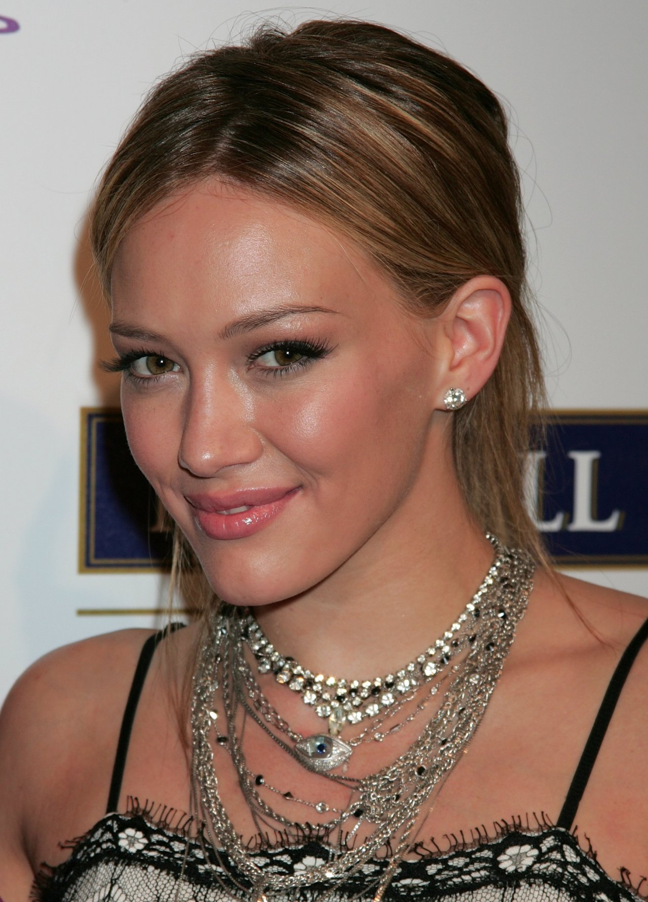 Hilary Duff leaked wallpapers