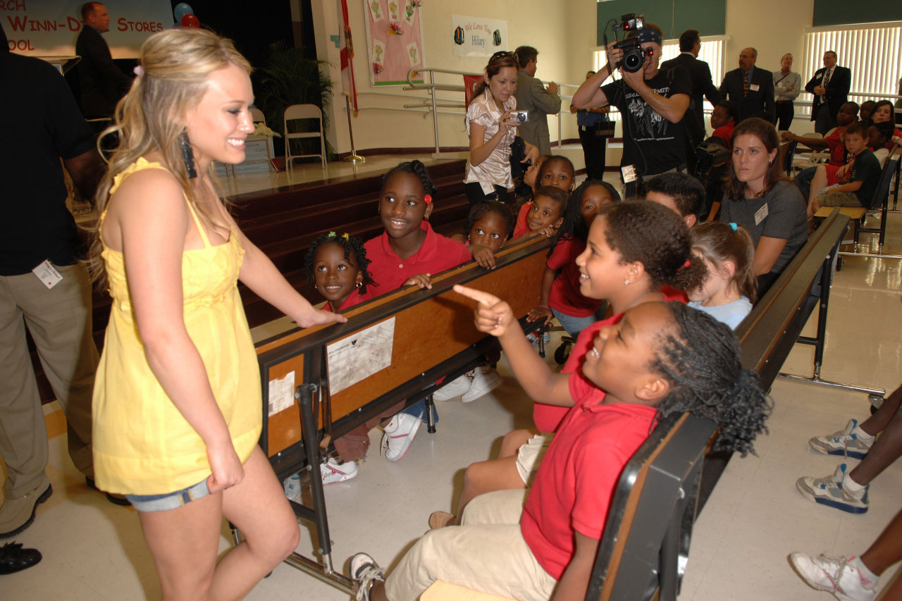 Hilary Duff leaked wallpapers