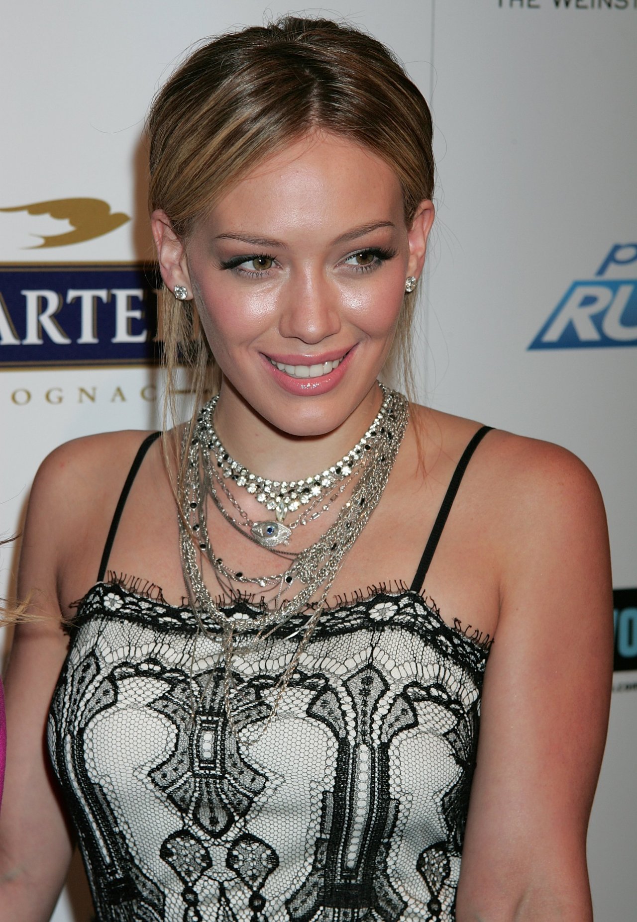 Hilary Duff leaked wallpapers