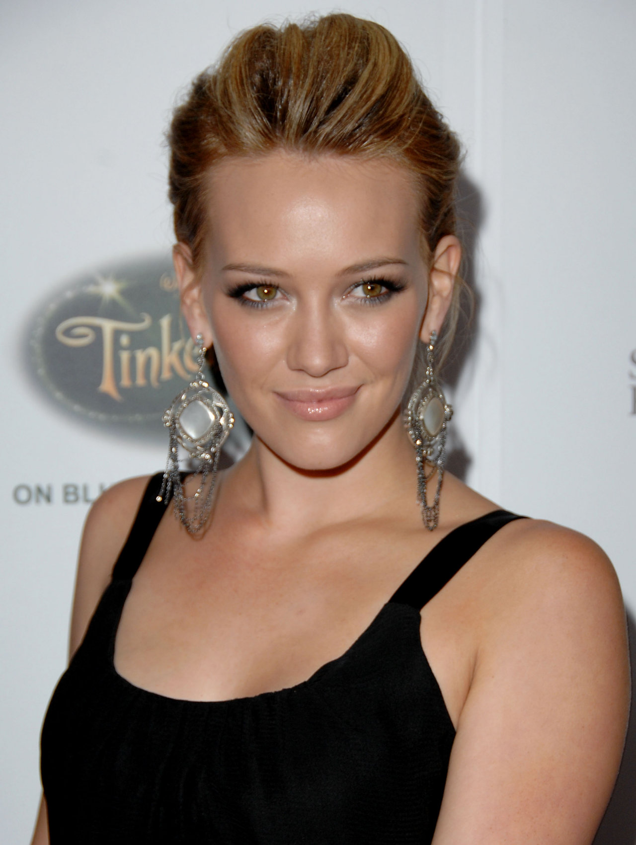 Hilary Duff leaked wallpapers