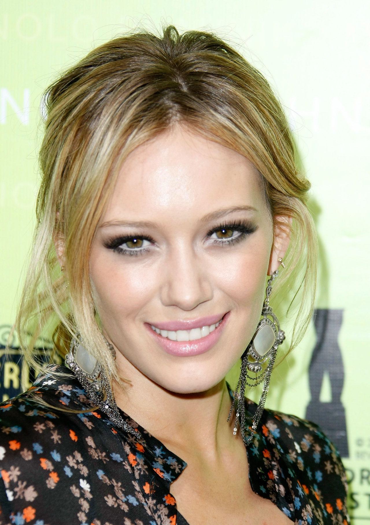 Hilary Duff leaked wallpapers