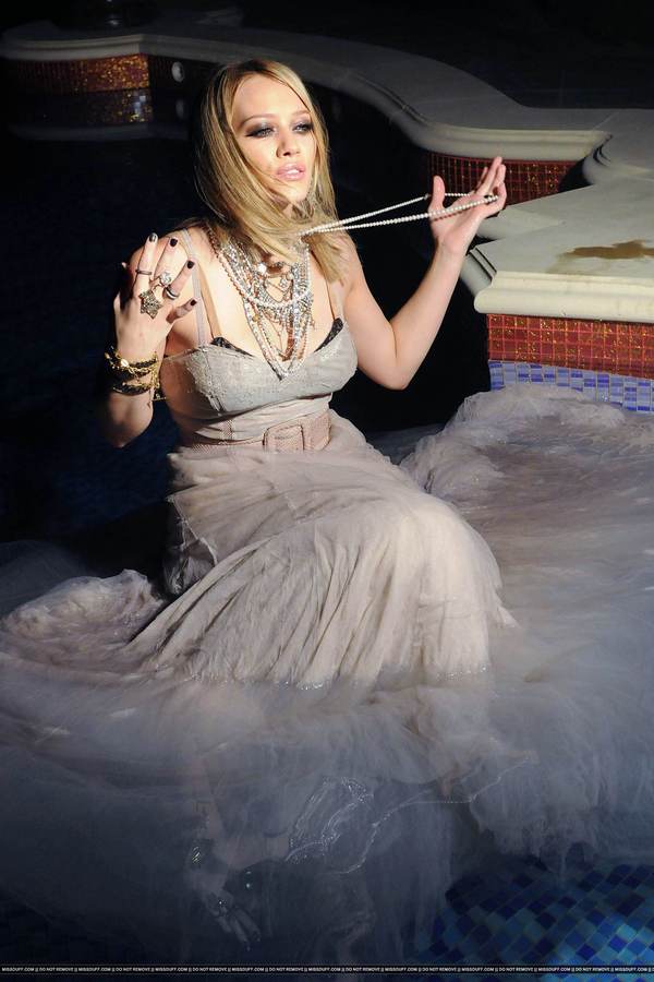 Hilary Duff leaked wallpapers