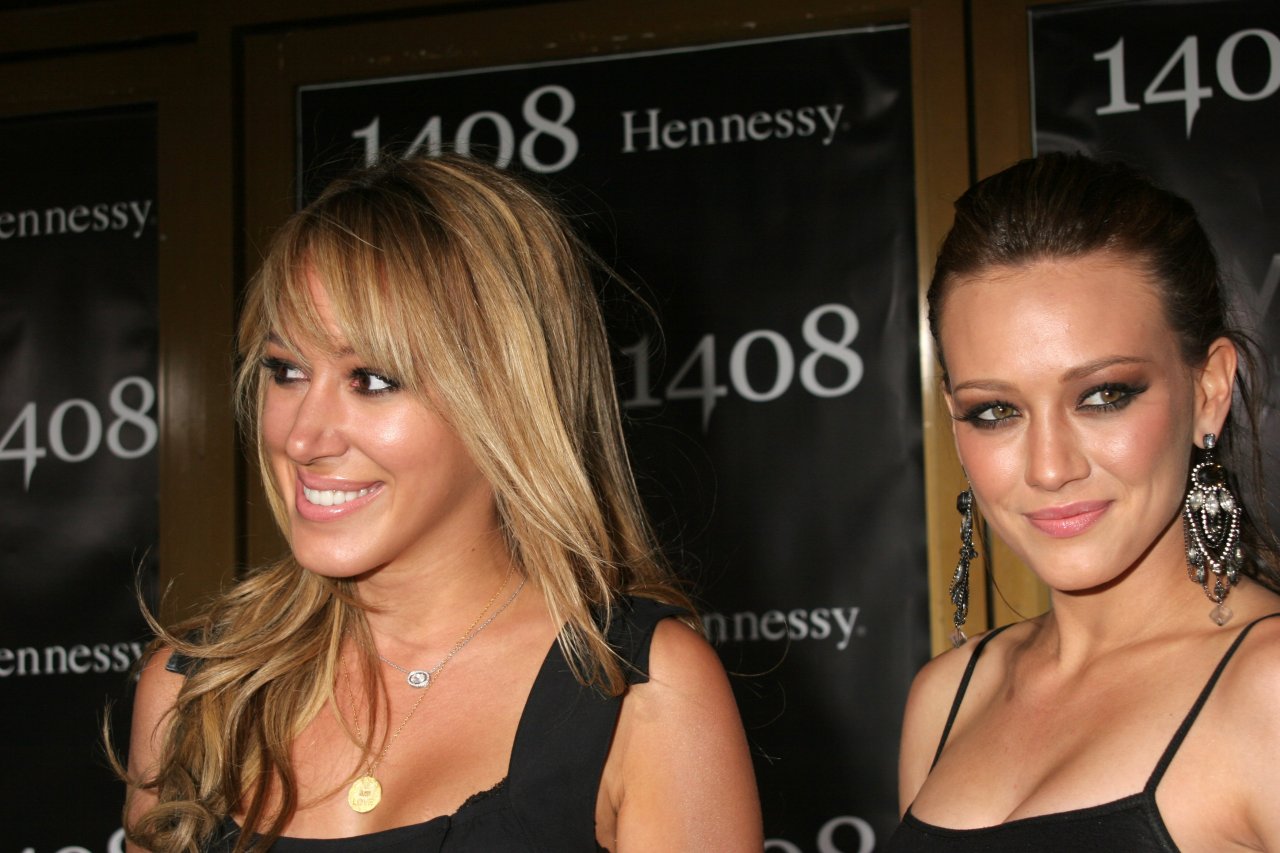 Hilary Duff leaked wallpapers