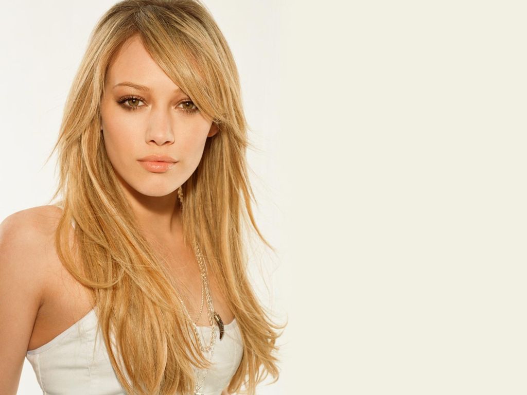 Hilary Duff leaked wallpapers