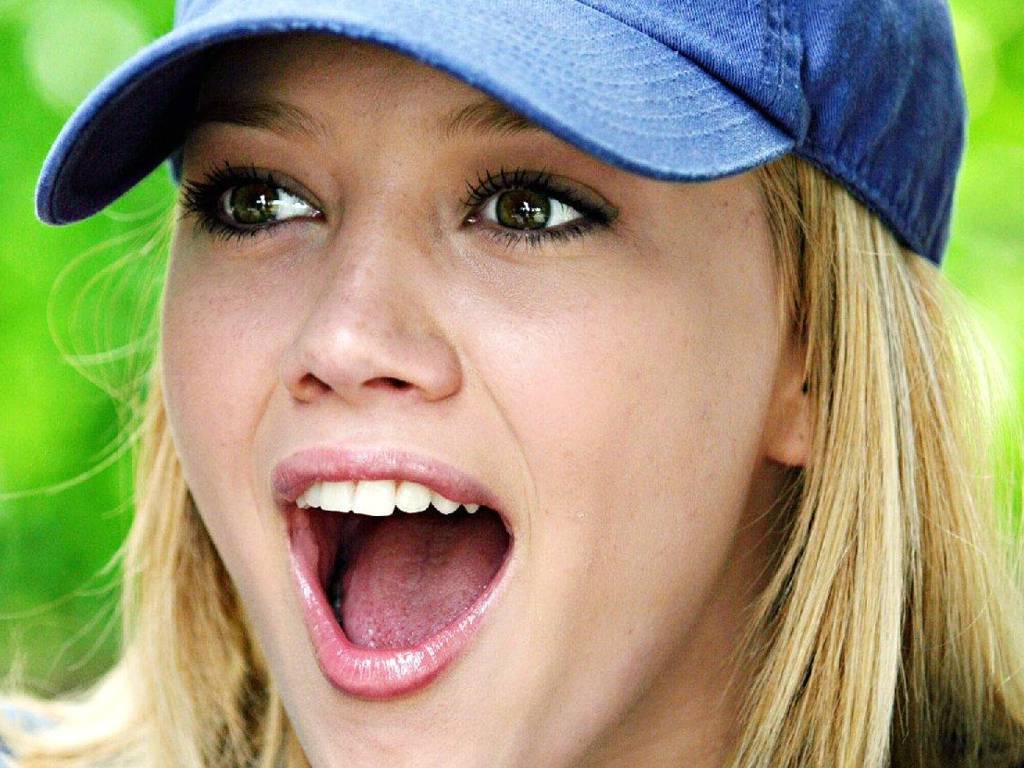 Hilary Duff leaked wallpapers