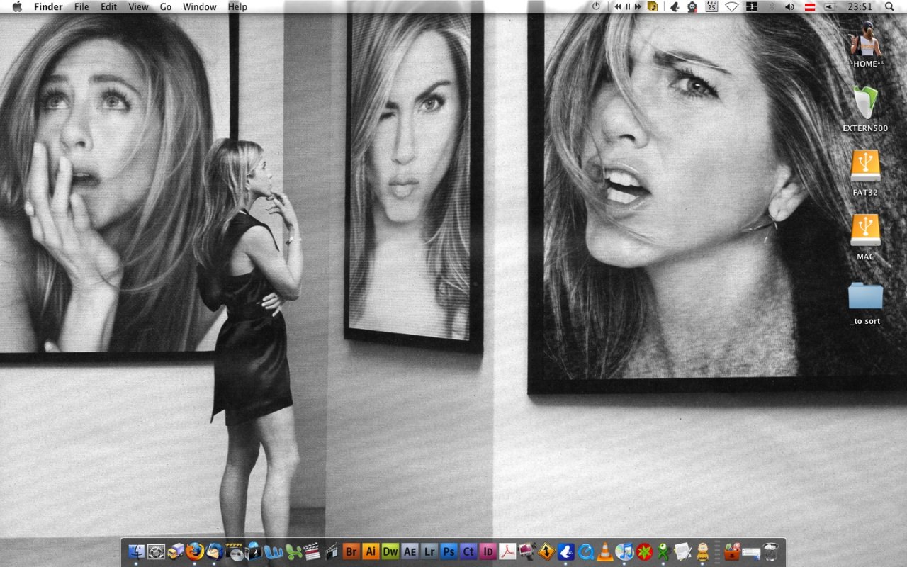 Jennifer Aniston leaked wallpapers