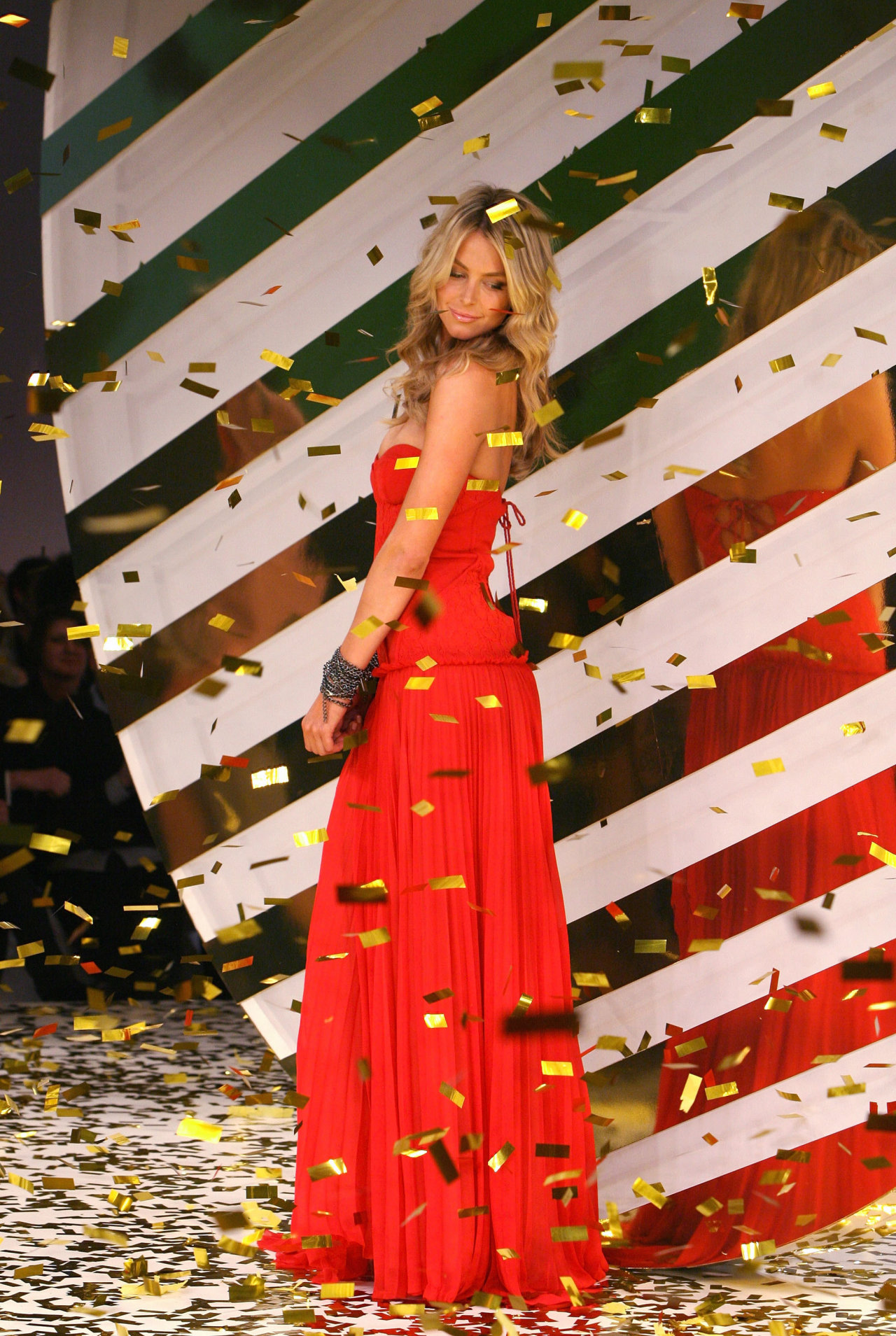 Jennifer Hawkins leaked wallpapers