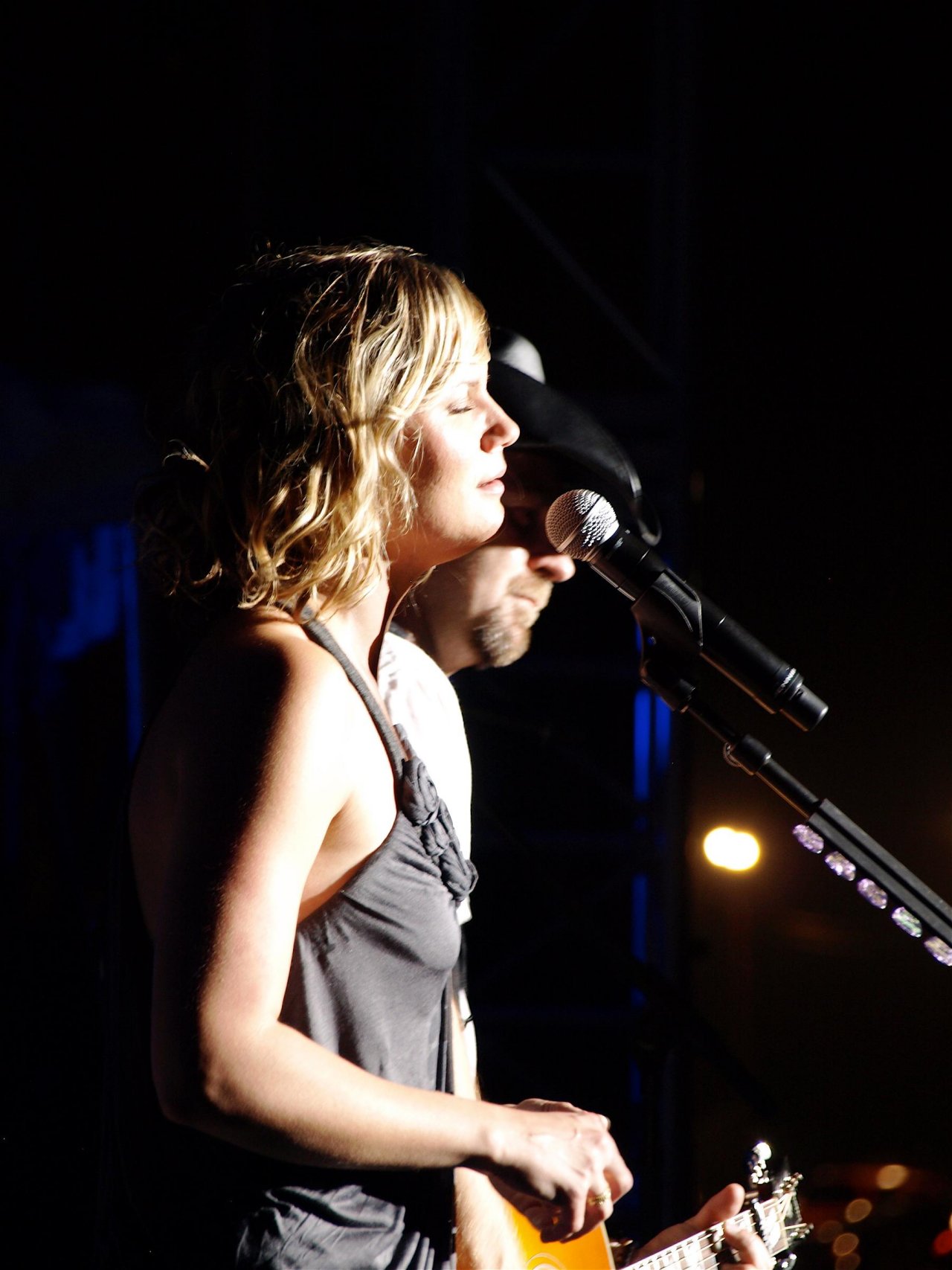 Jennifer Nettles leaked wallpapers