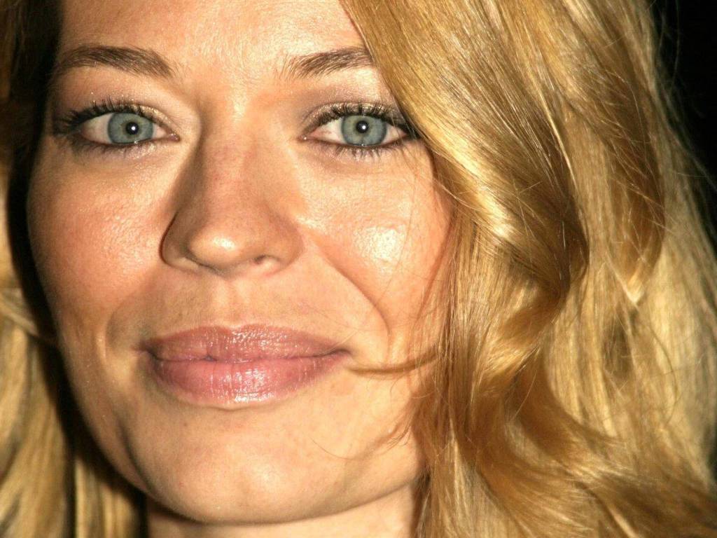 Jeri Ryan leaked wallpapers