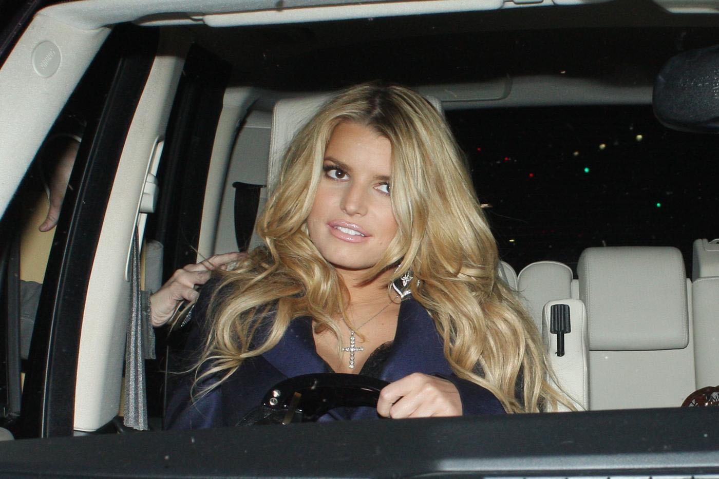 Jessica Simpson leaked photos. 