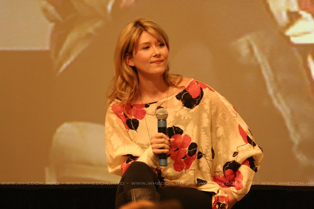 Jewel Staite leaked wallpapers