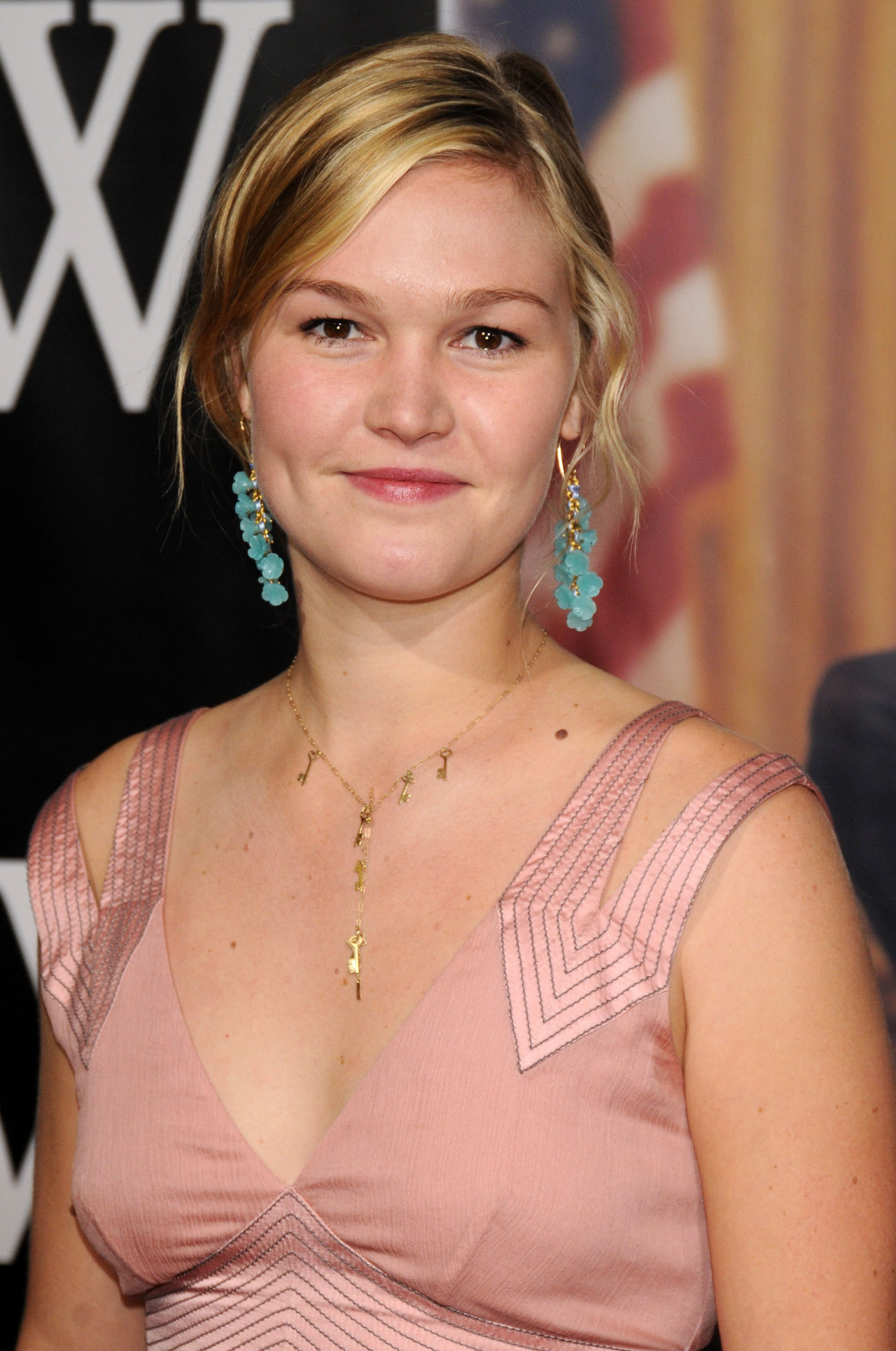 Julia Stiles leaked wallpapers