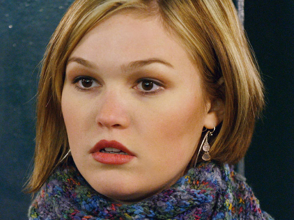 Julia Stiles leaked wallpapers