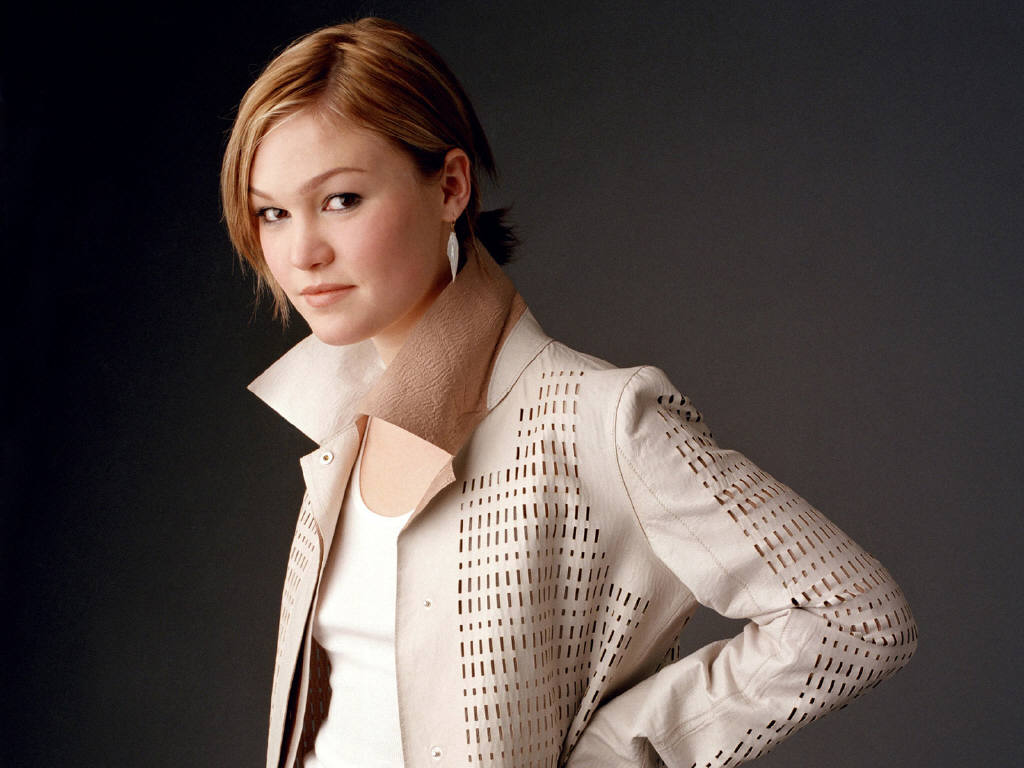 Julia Stiles leaked wallpapers