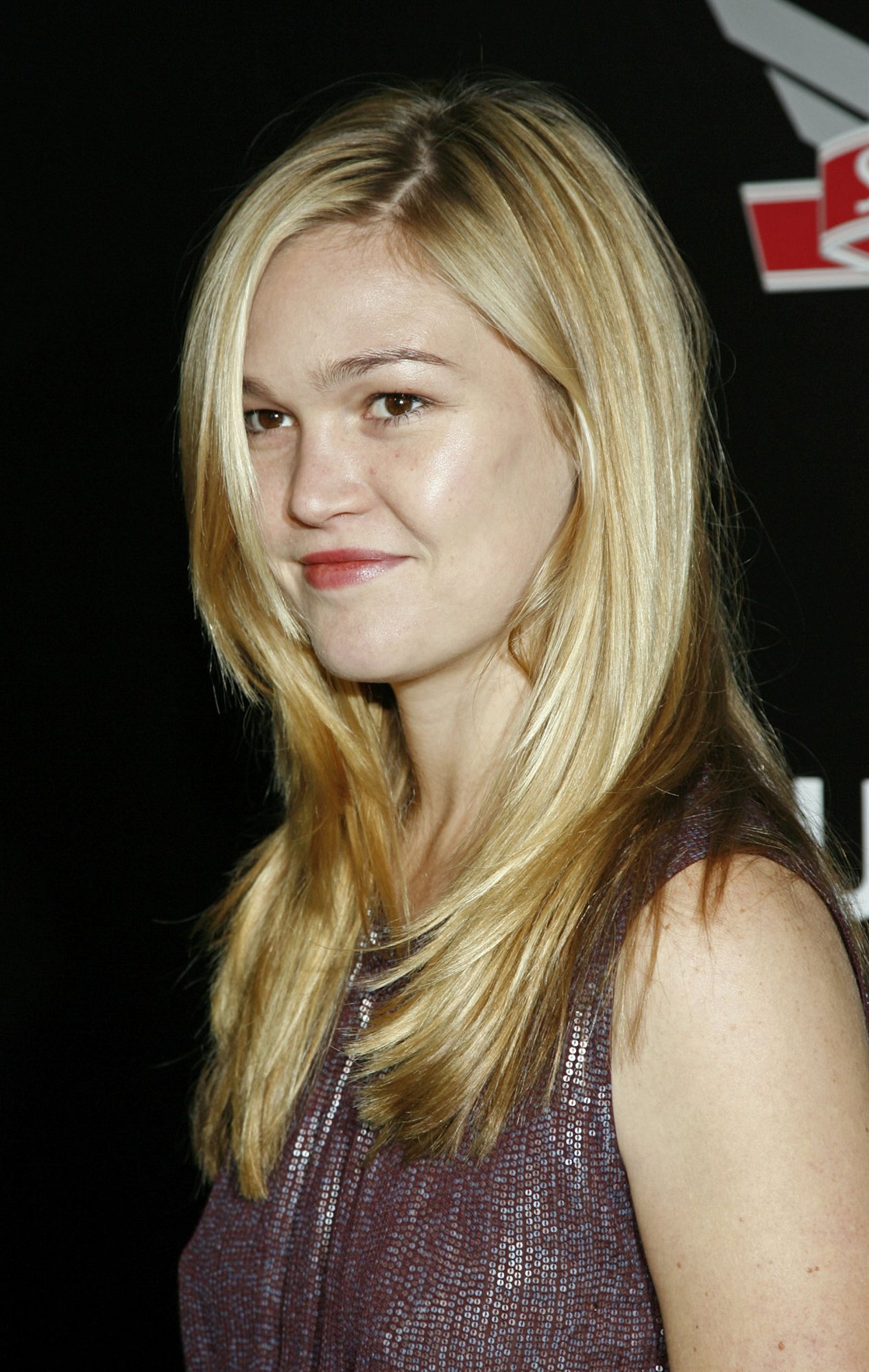 Julia Stiles leaked wallpapers