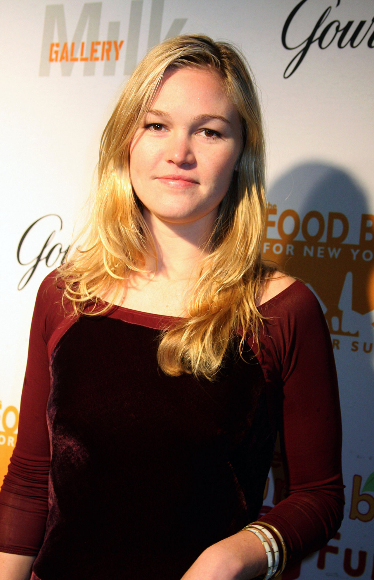 Julia Stiles leaked wallpapers