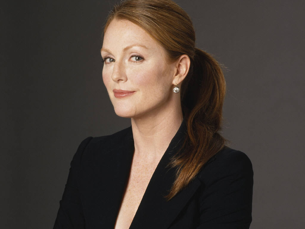 Julianne Moore leaked wallpapers