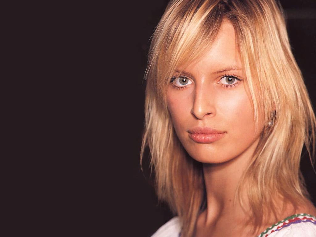 Karolina Kurkova leaked wallpapers