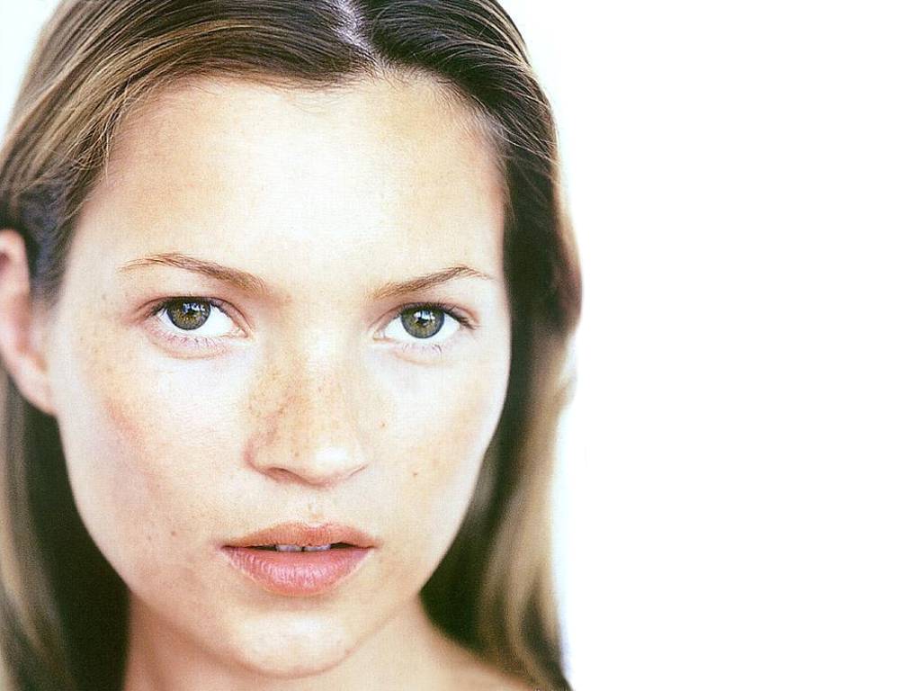 Kate Moss leaked wallpapers