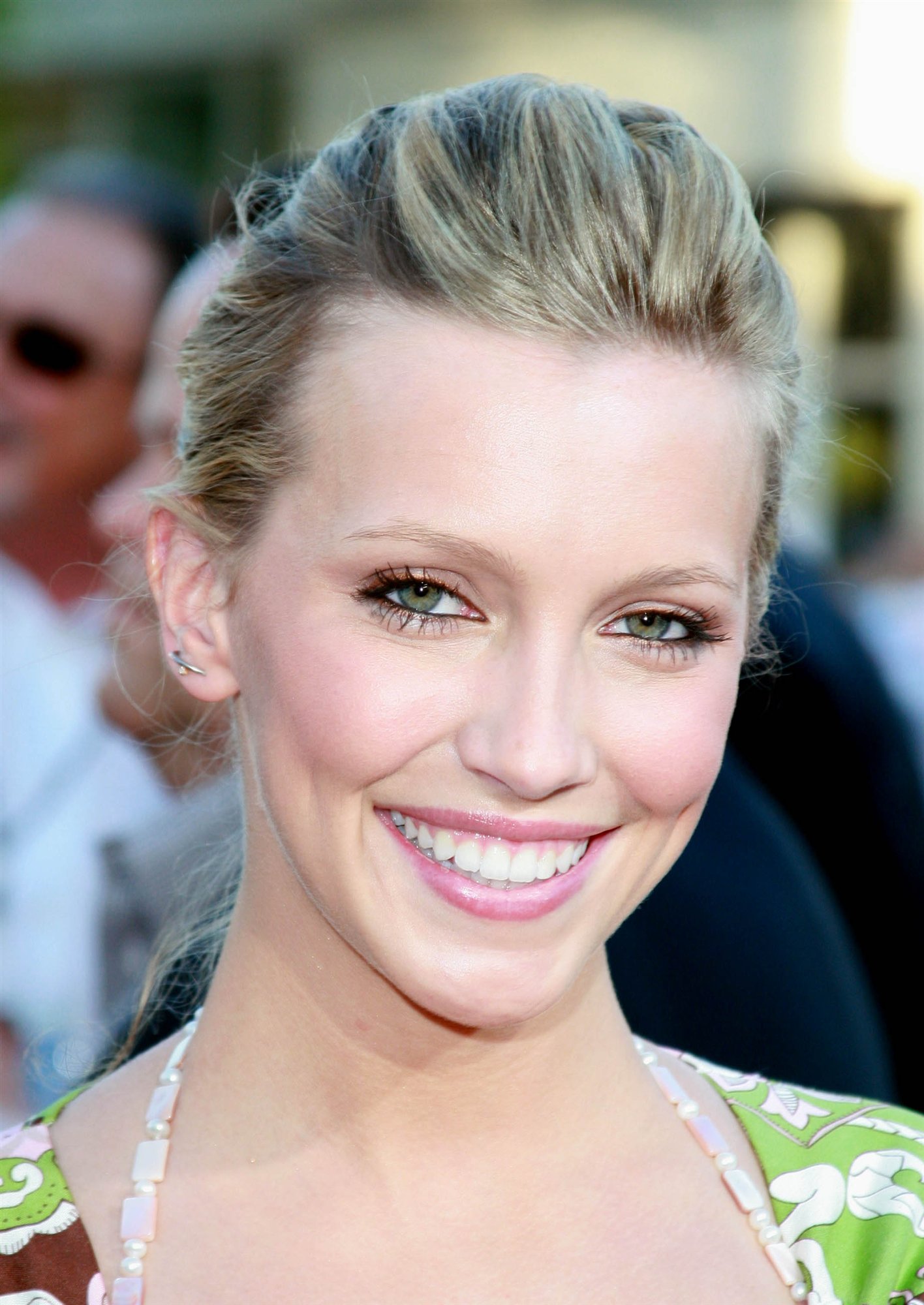 Katie Cassidy leaked wallpapers