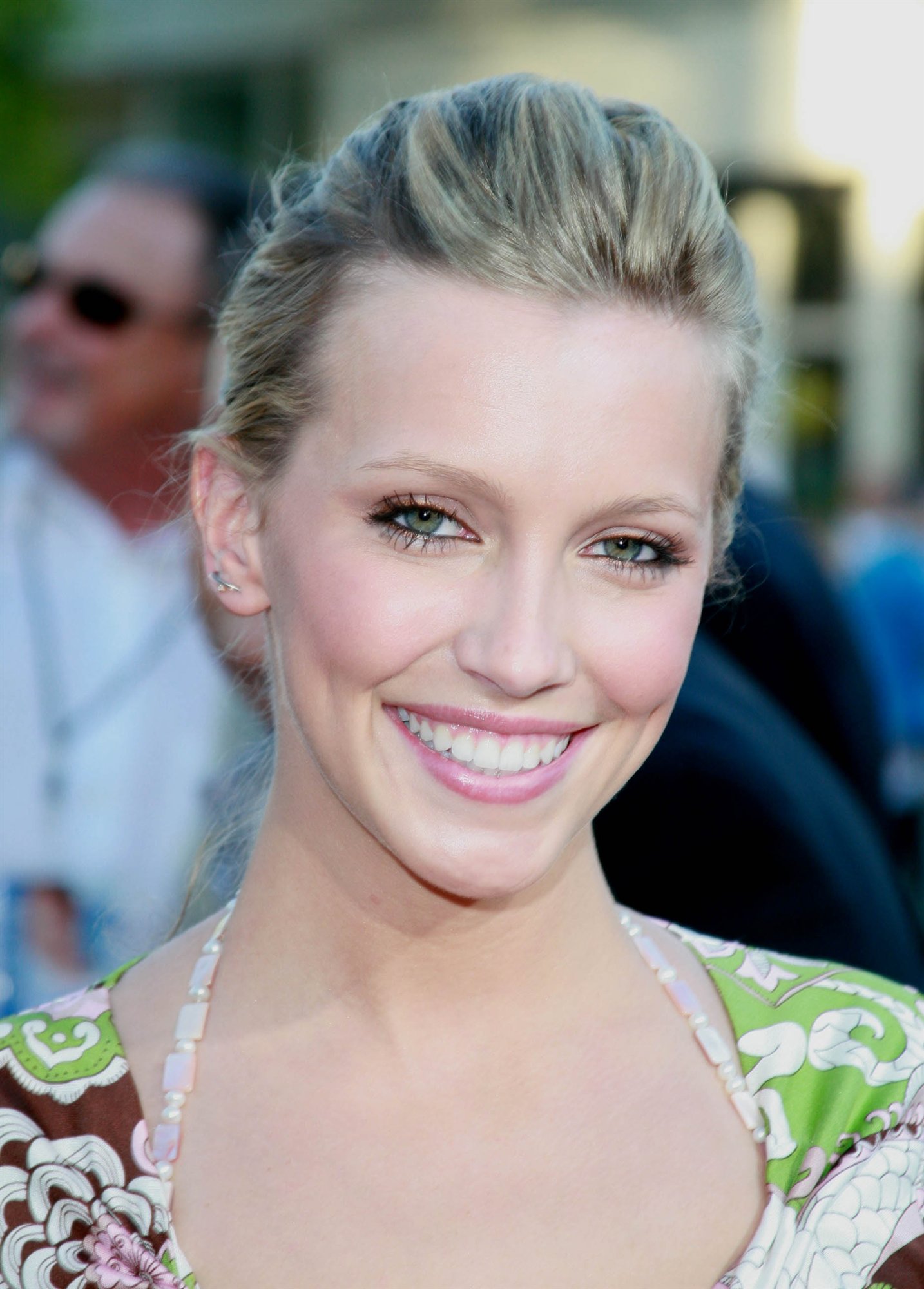 Katie Cassidy leaked wallpapers