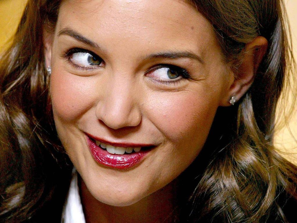 Katie Holmes leaked wallpapers